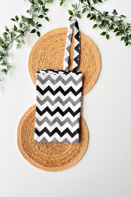 ÇİZGİLİ DESENLİ EMZİRME ÖNLÜĞÜ